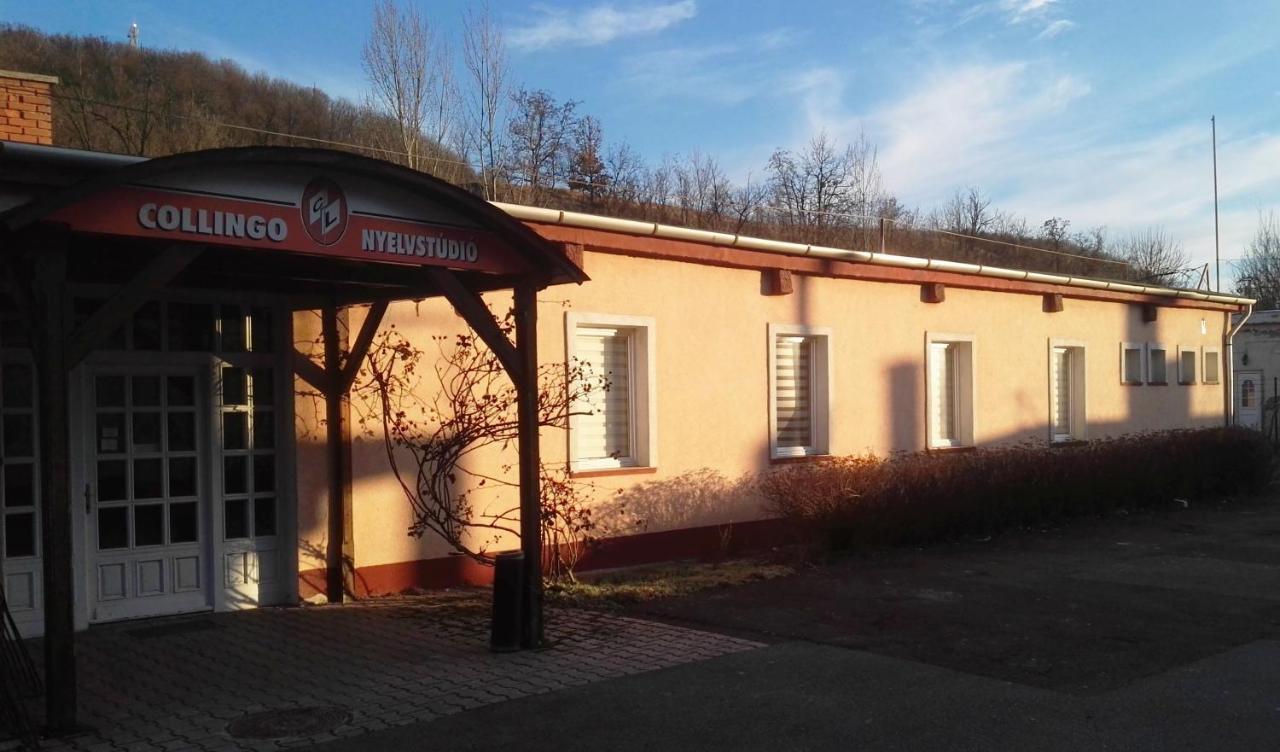 COLLINGO Belvárosi Szállás Kazincbarcika Exterior foto